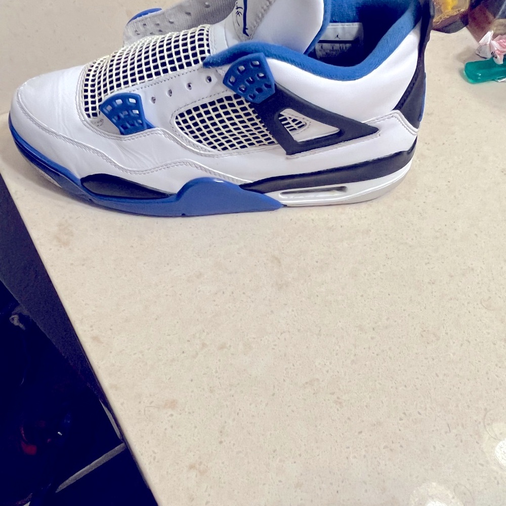 Jordan Retro 4"s "Motorsport" 2017 Size 9 - Picture 10 of 10